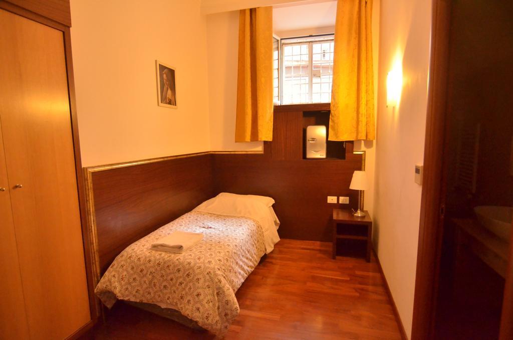 Bed and Breakfast Mille Fiori à Rome Chambre photo