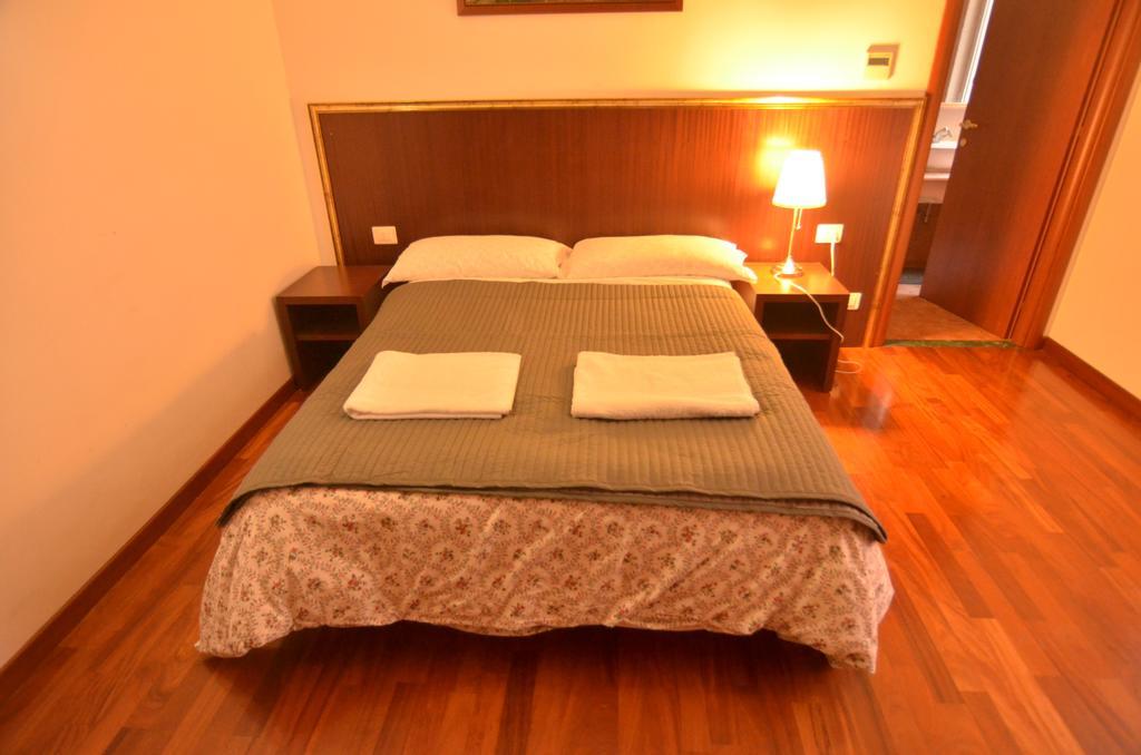 Bed and Breakfast Mille Fiori à Rome Chambre photo